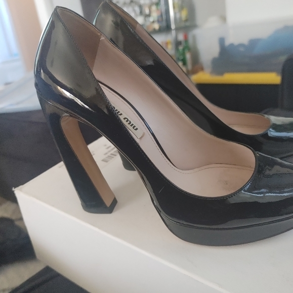Miu Miu patent leather platform heels - Picture 2 of 5